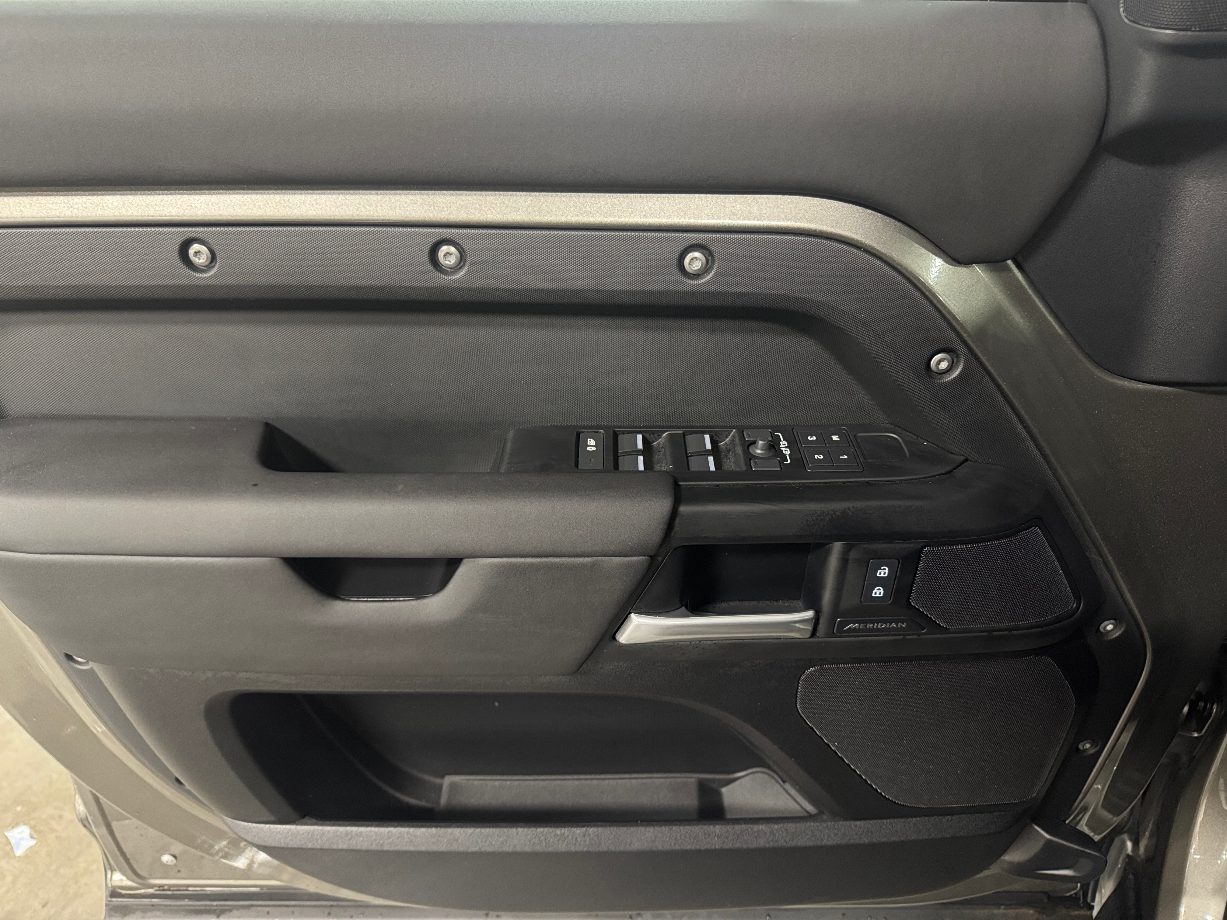 land rover defender 2025 SALEJ7EU0S2391674 image land rover defender 2025 SALEJ7EU0S2391674 image